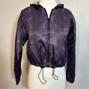 NWOT cropped windbreaker by Love Fire XS